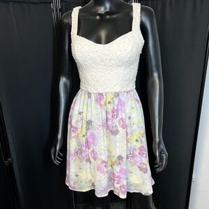 Candie's Women Small Y2K Floral Babydoll Feminine sweet Heart Cutout Back Dress‎